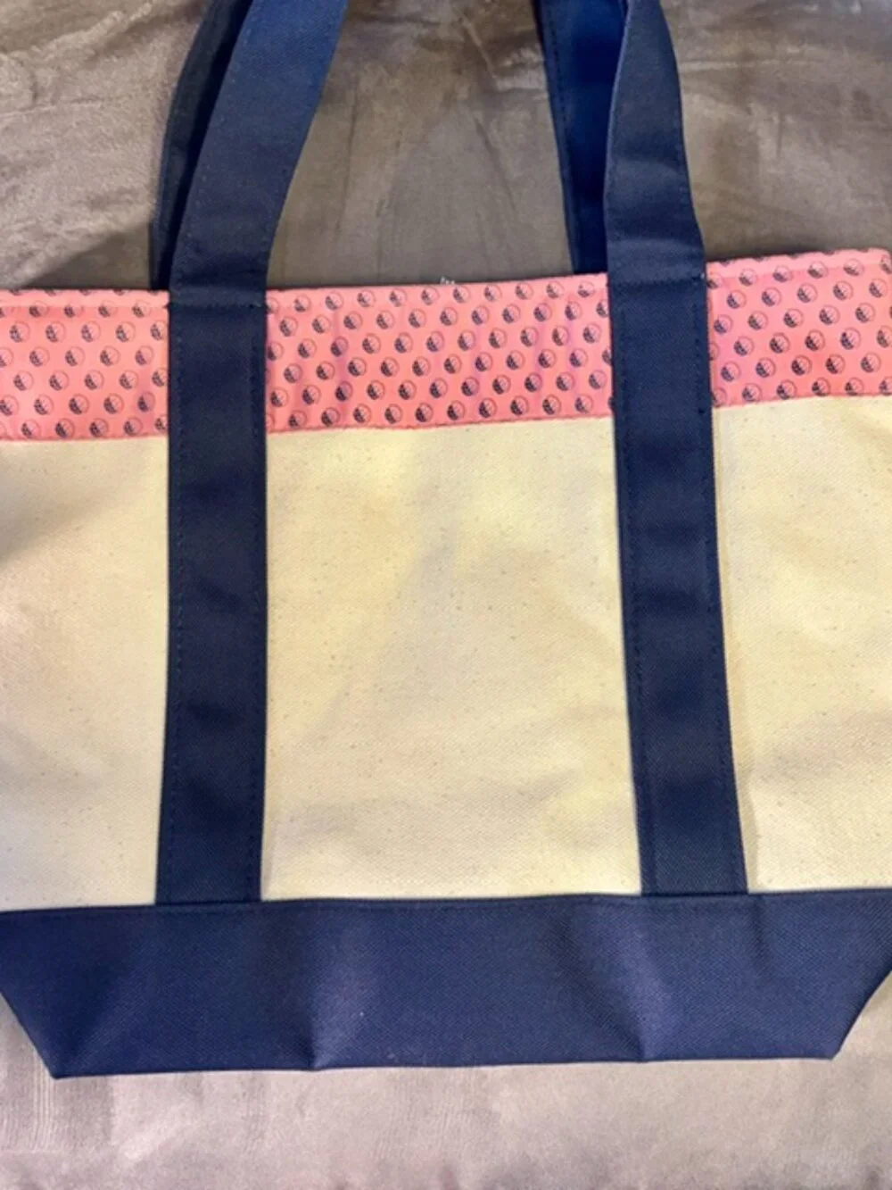 Vineyard Vines new without
